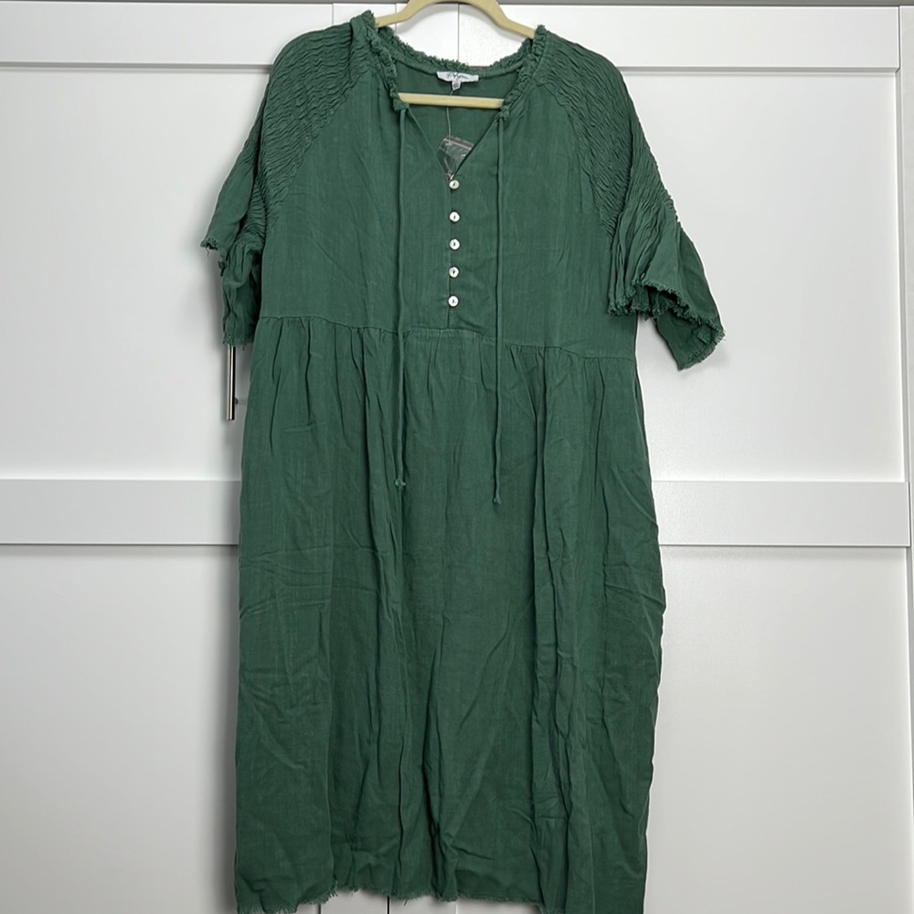 Elegant Green Midi Dress